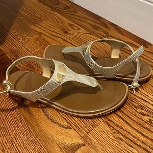 Michael Michael Kors MK Plated Thong Sandal size 8 in gold.